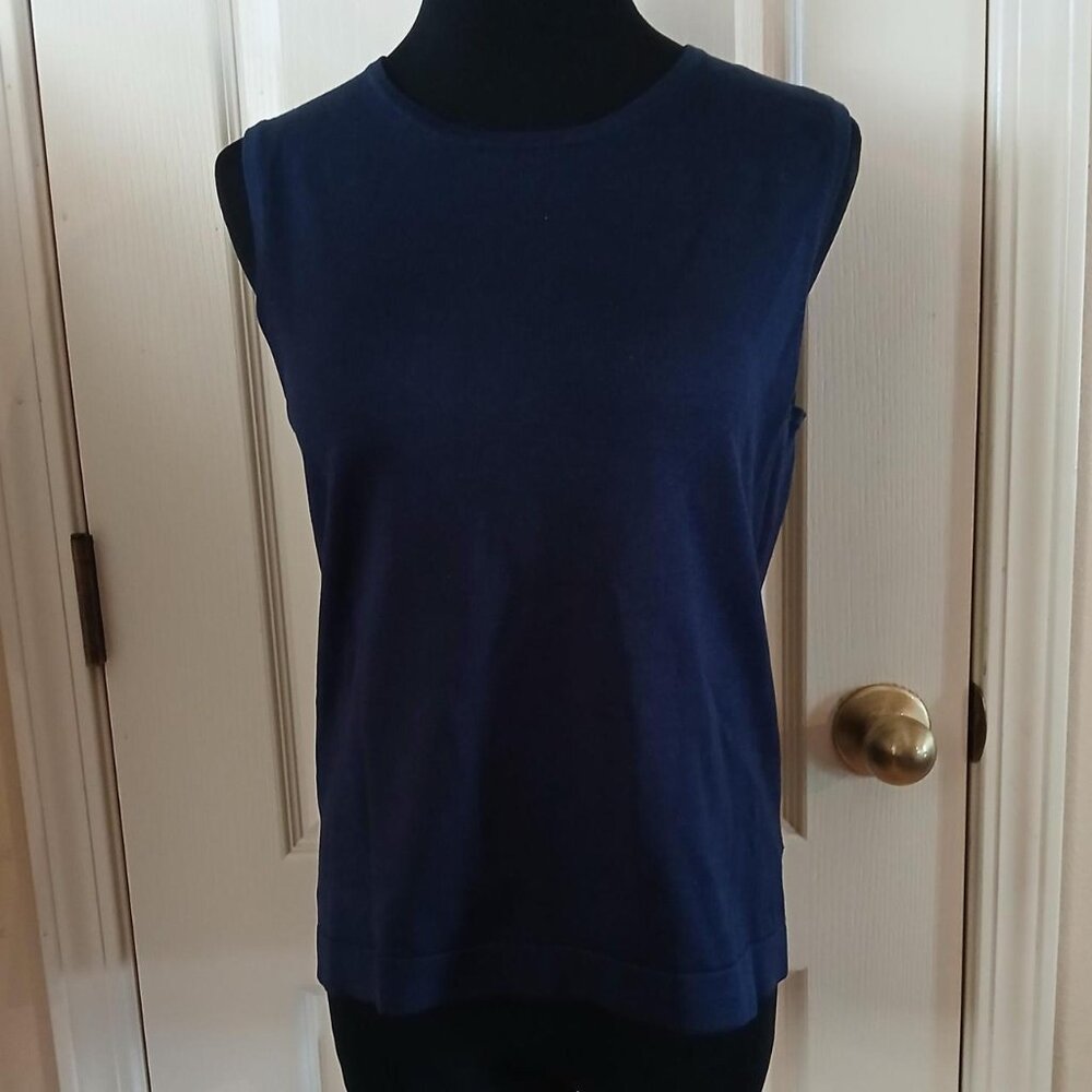 Lauren Ralph Lauren navy silk blend sleeveless top in size medium